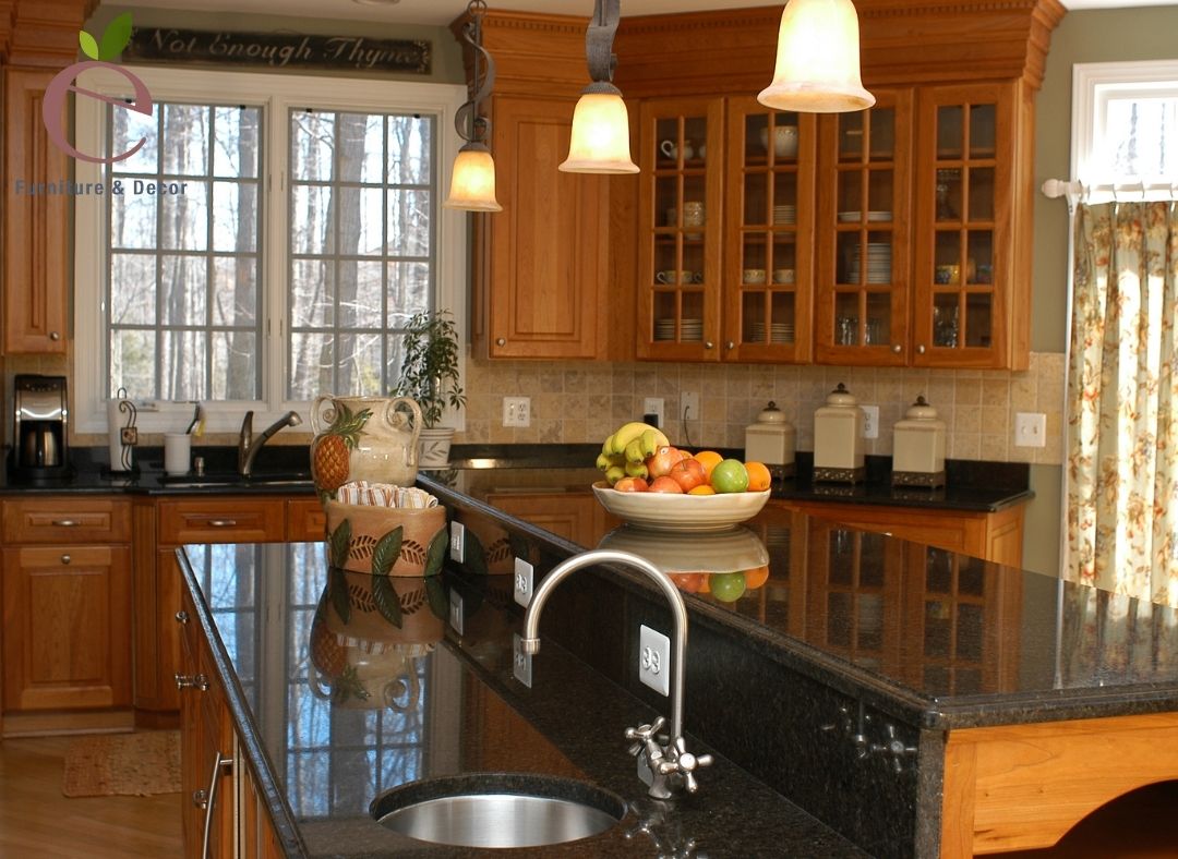 Tủ bếp được làm từ chất liệu laminate sang trọng 